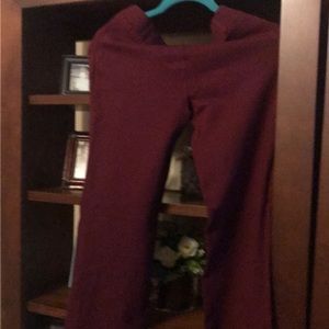 Betabrand stretch pants maroon